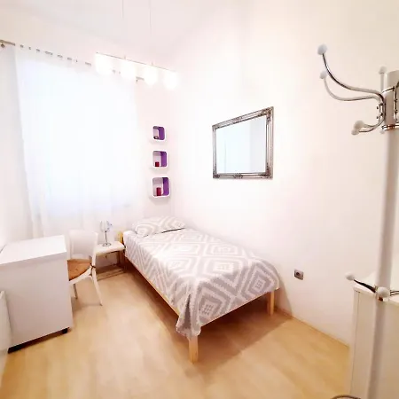 Ory Near The Center With Free Parking Pula